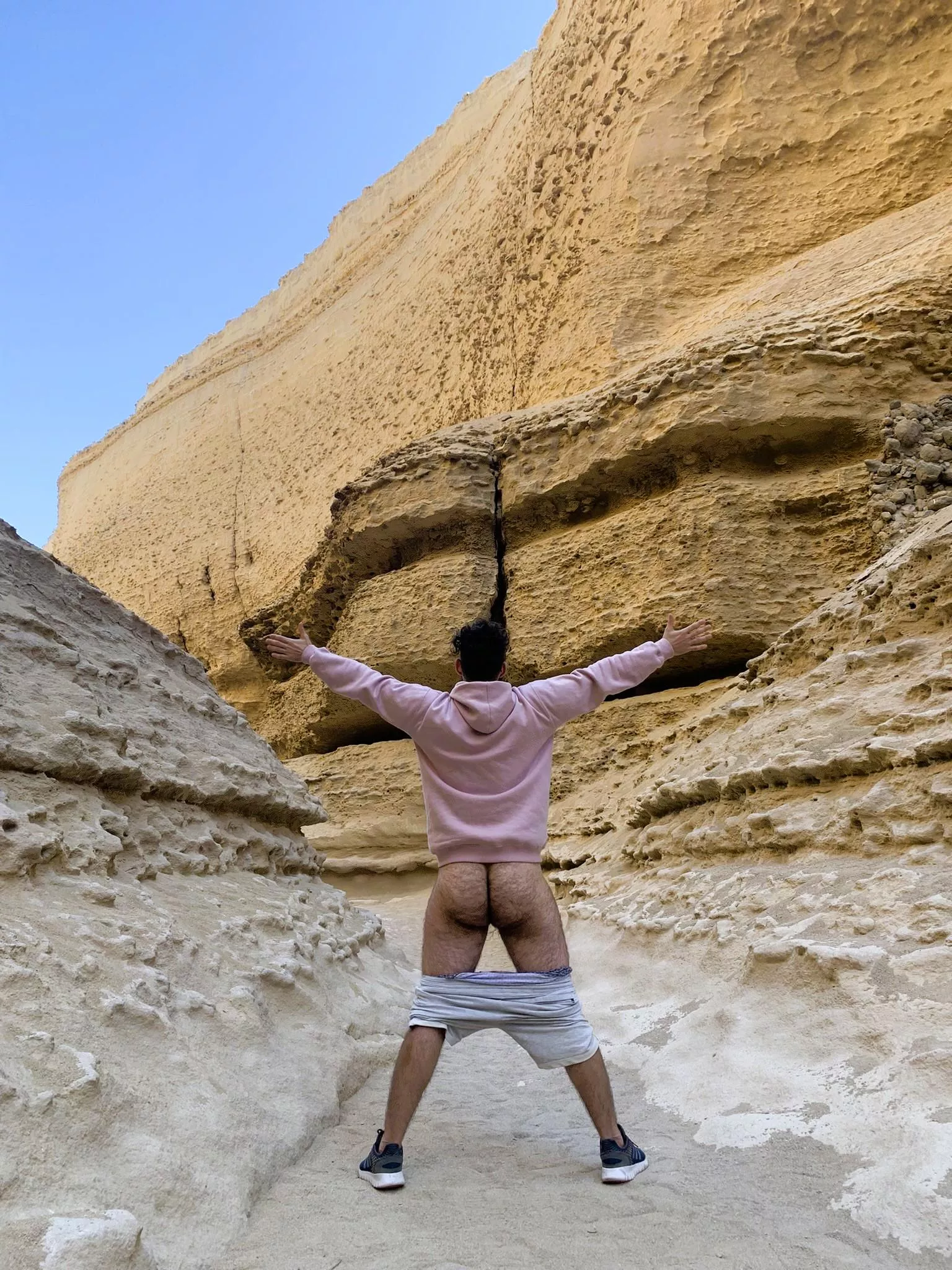 Shorts down for my canyon walk posted by pretty_face_guy