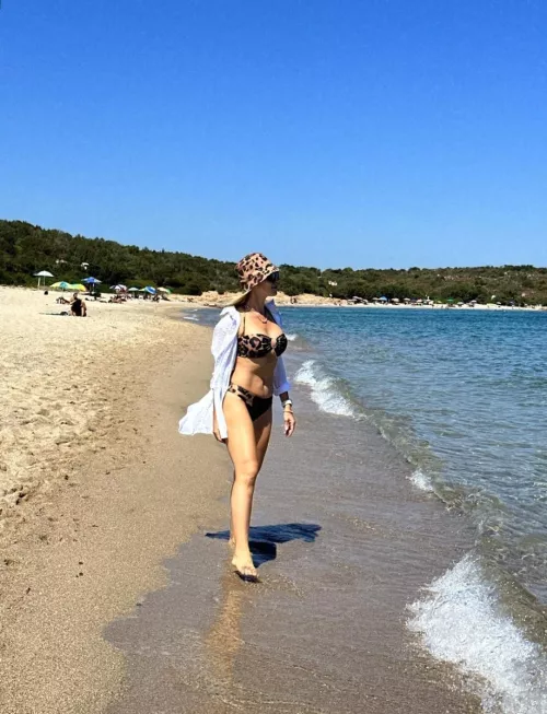 started my day early on the beach by _LUNA_angel