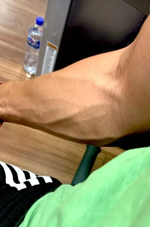 Waiting to squeeze ur neck by [deleted]