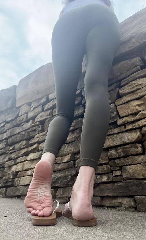 Why Aren’t You Down Here? by Lotusgirl00