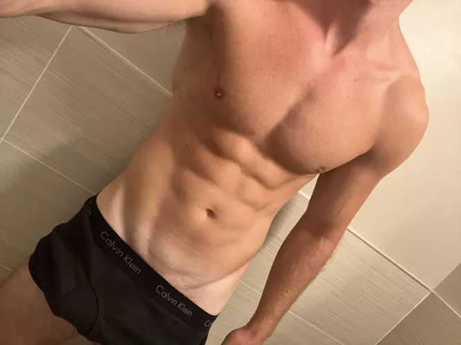 24 dom top looking for femboys/smooth bottoms, add me @maxxthrasherr by Ok_Birthday_6274