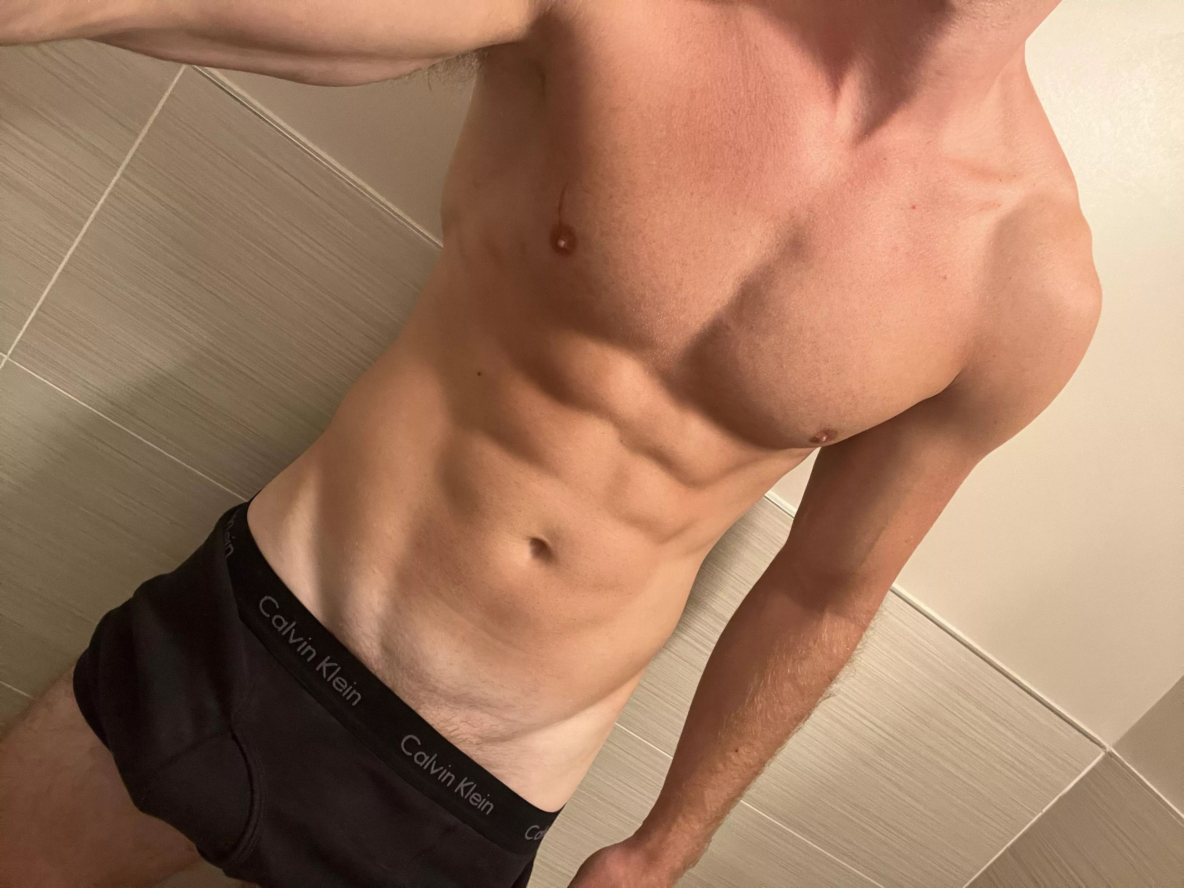 24 dom top looking for femboys/smooth bottoms, add me @maxxthrasherr posted by Ok_Birthday_6274