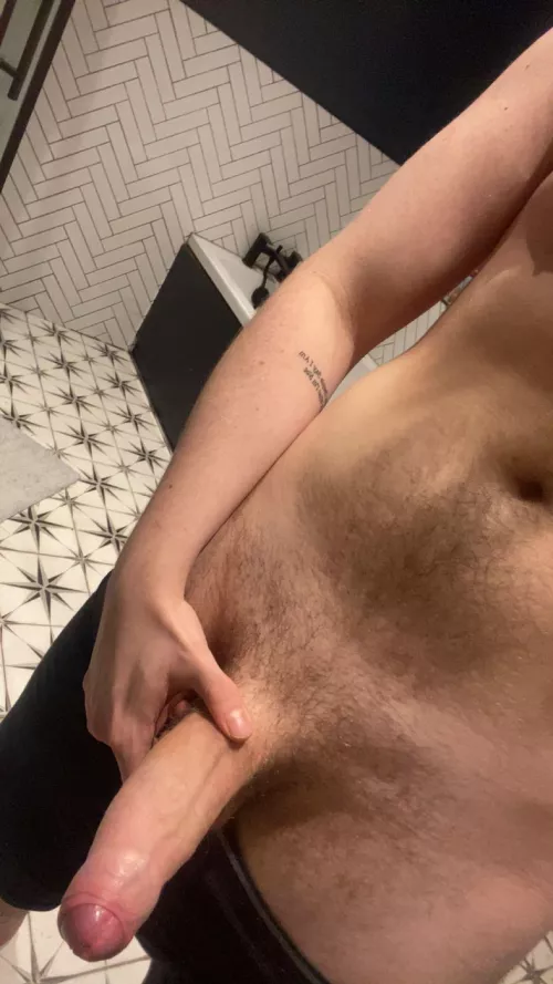 Any Aussies wanna give this British boy a trip to remember? by HugeBanana1826372