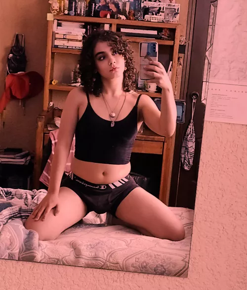 Are cute Straight guys into Mexican petite dick girls???? 🌸🩷👉🏼👈🏼 by rodpeq_Vic