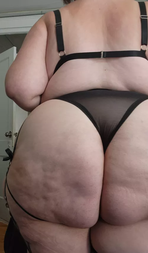 Breakfast is served by CremeBrulegs