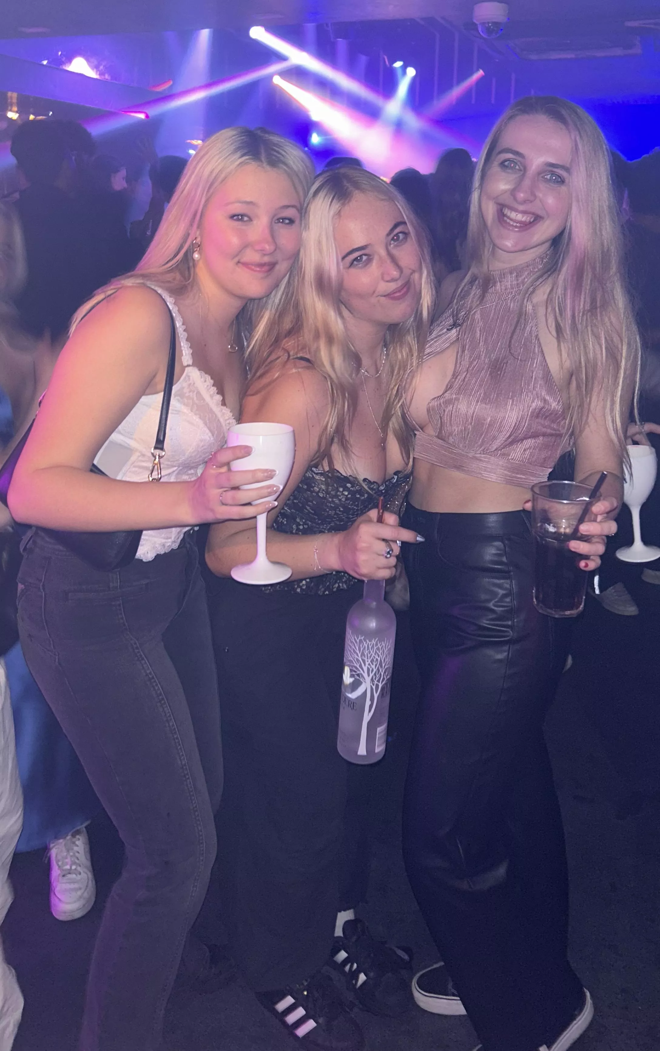 Choose your clubber [3] posted by AccomplishedHotel820