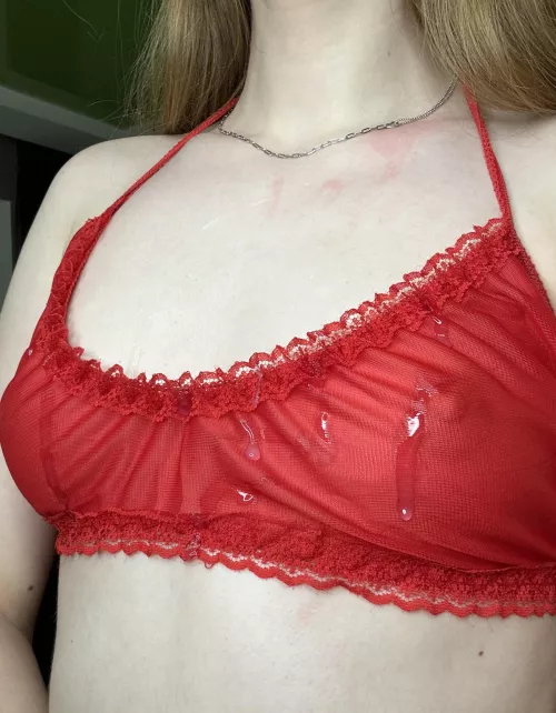 Cum on my bra looks sexy. by nicolefairy