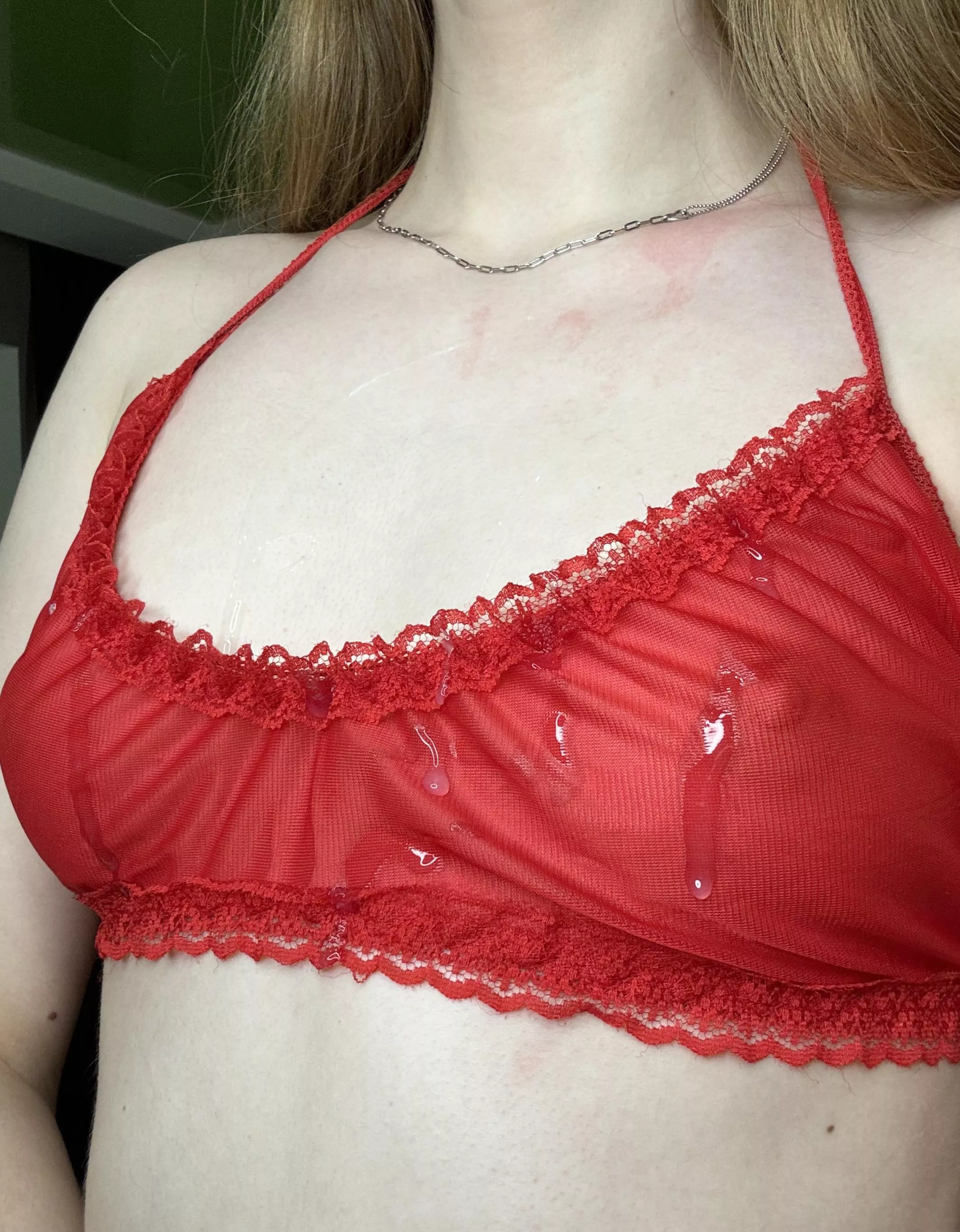 Cum on my bra looks sexy. posted by nicolefairy