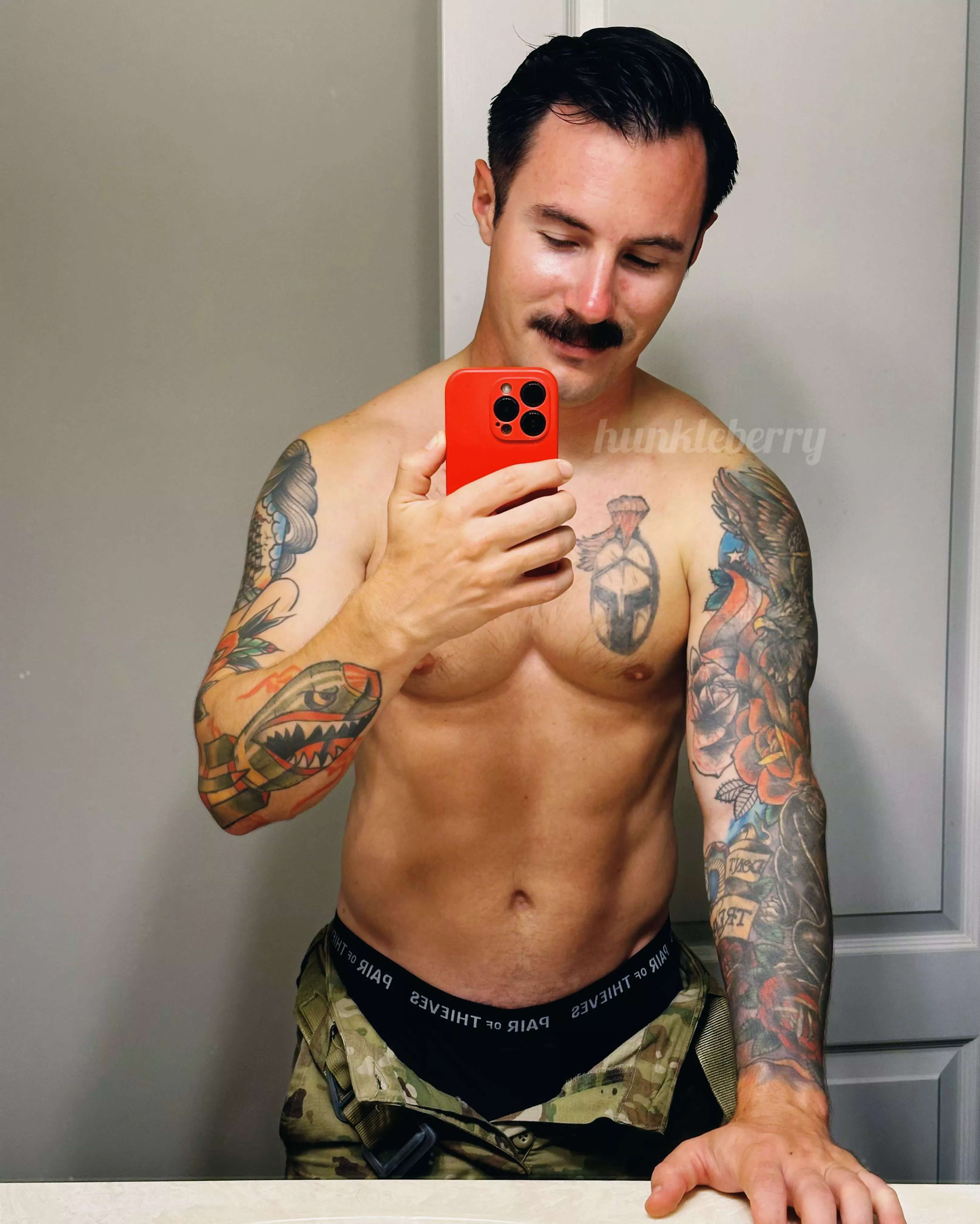 Happy 4th 🇺🇸🦅 posted by im_your_hunkleberry