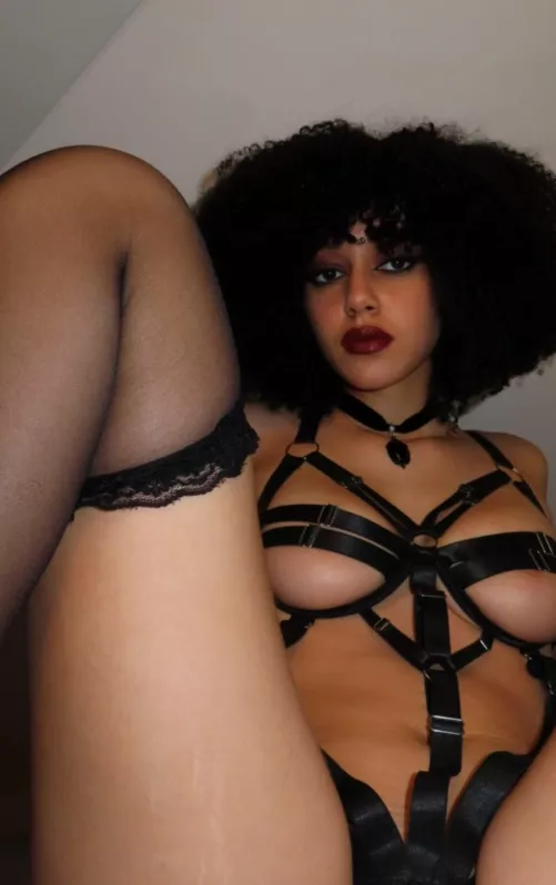 I'm waiting for you in bed like this! by AmpleAnna