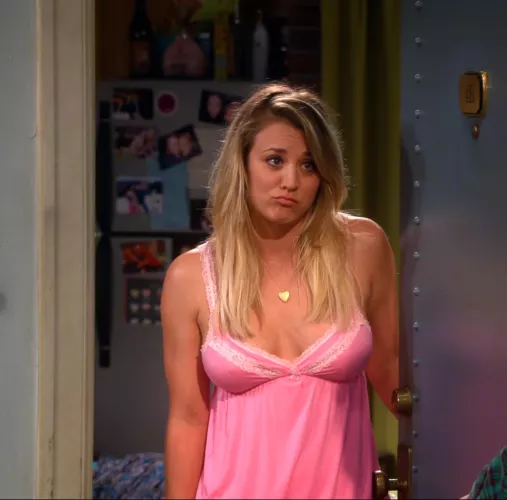 Kaley Cuoco by hott_things
