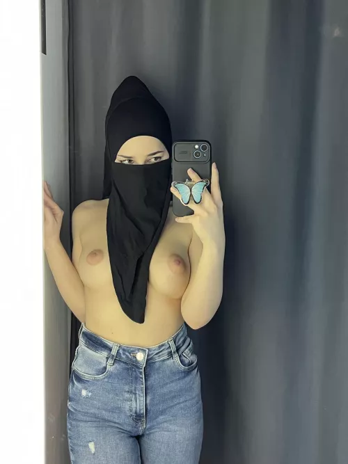 my boobs I always ready to be sucked before you can fucked it by Lara_xoe