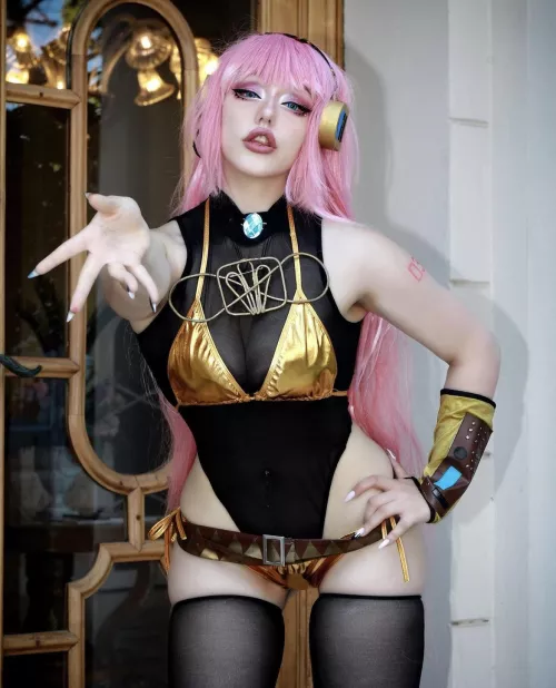 my favorite vocaloid, Luka!!!! (Hana.cos) by alexisakahana