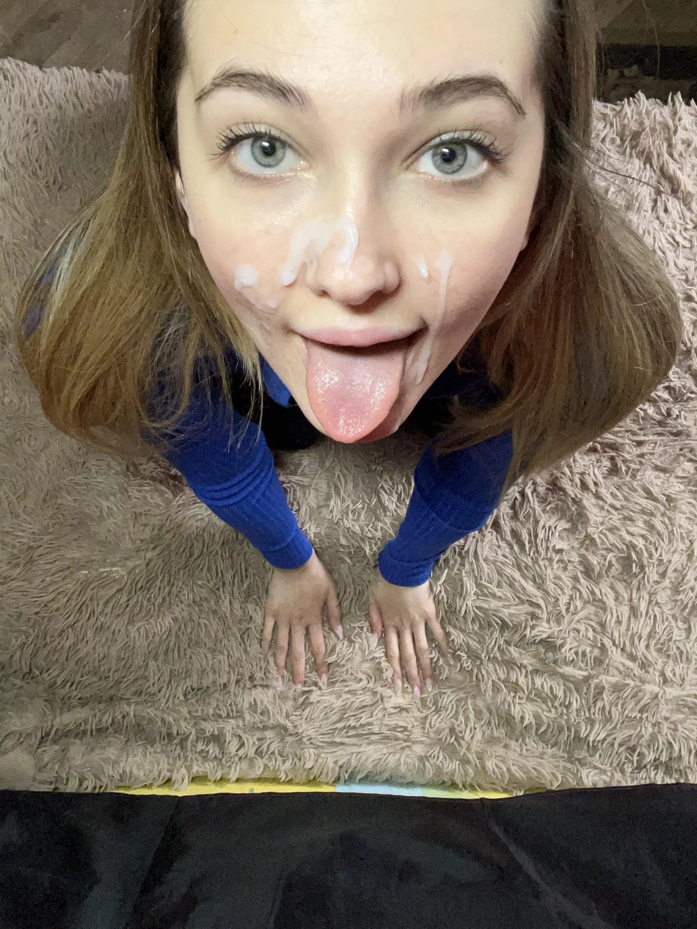 Need someone to get their tongue in here posted by Arya_Doll