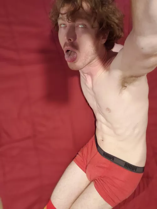 Pale body, sexy pits  by aimpersand