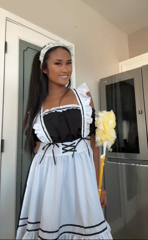 This asian maid needs your attention 😉 by sunshinemaidxo