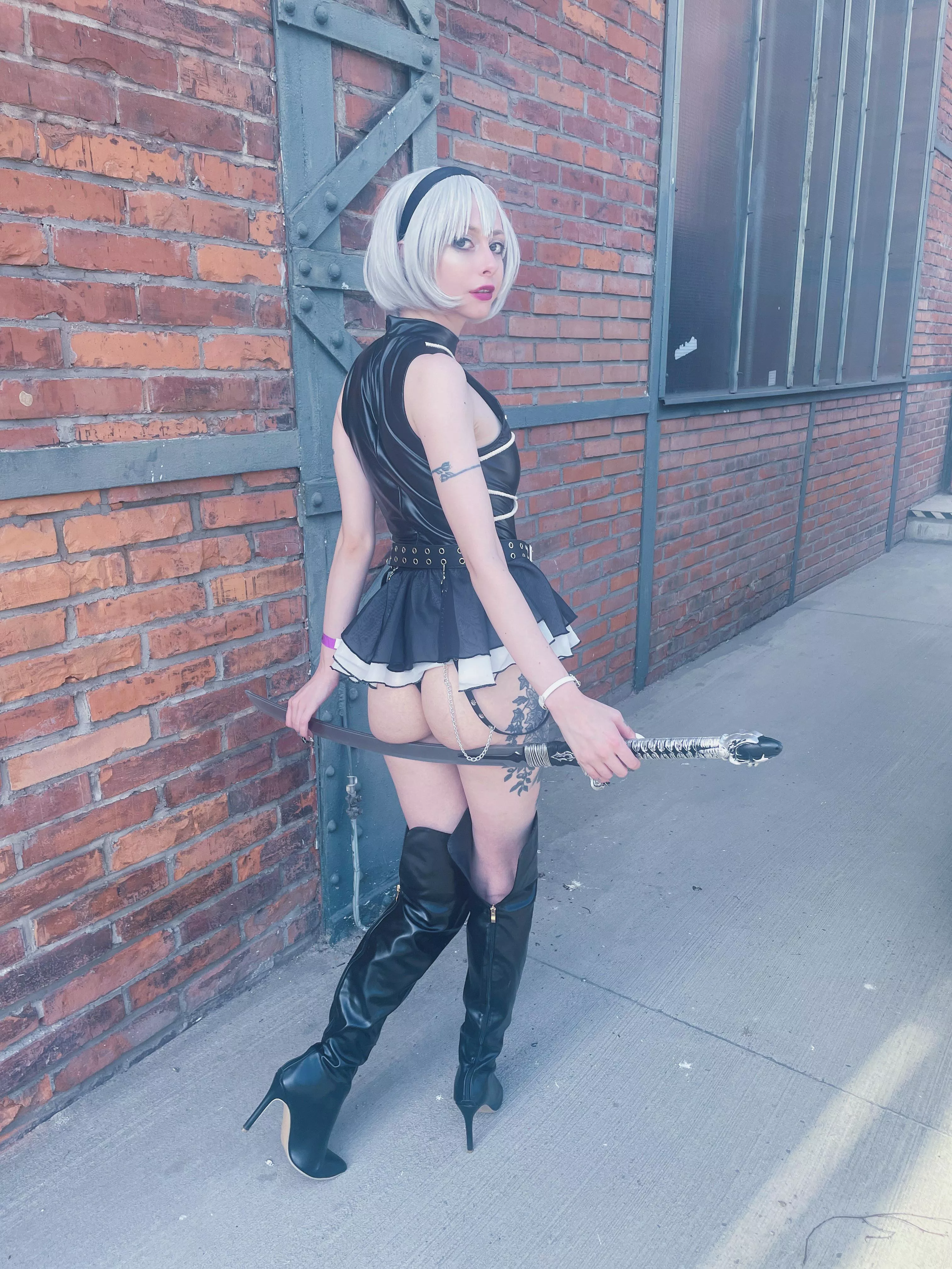 2B cosplay by slayshaxox  posted by naensi