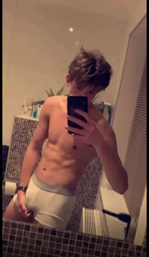 Dutch 22 hmu if fit and max 30 by alwaysilike