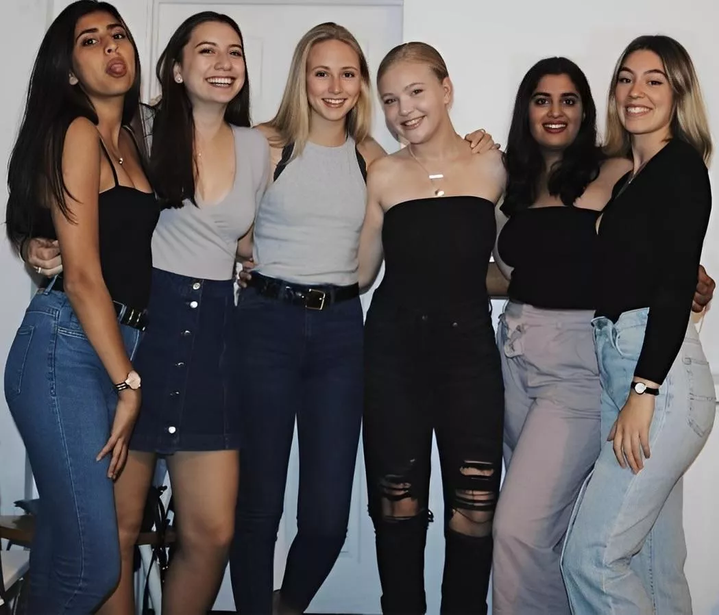 Group of housemates [6] posted by AccomplishedHotel820