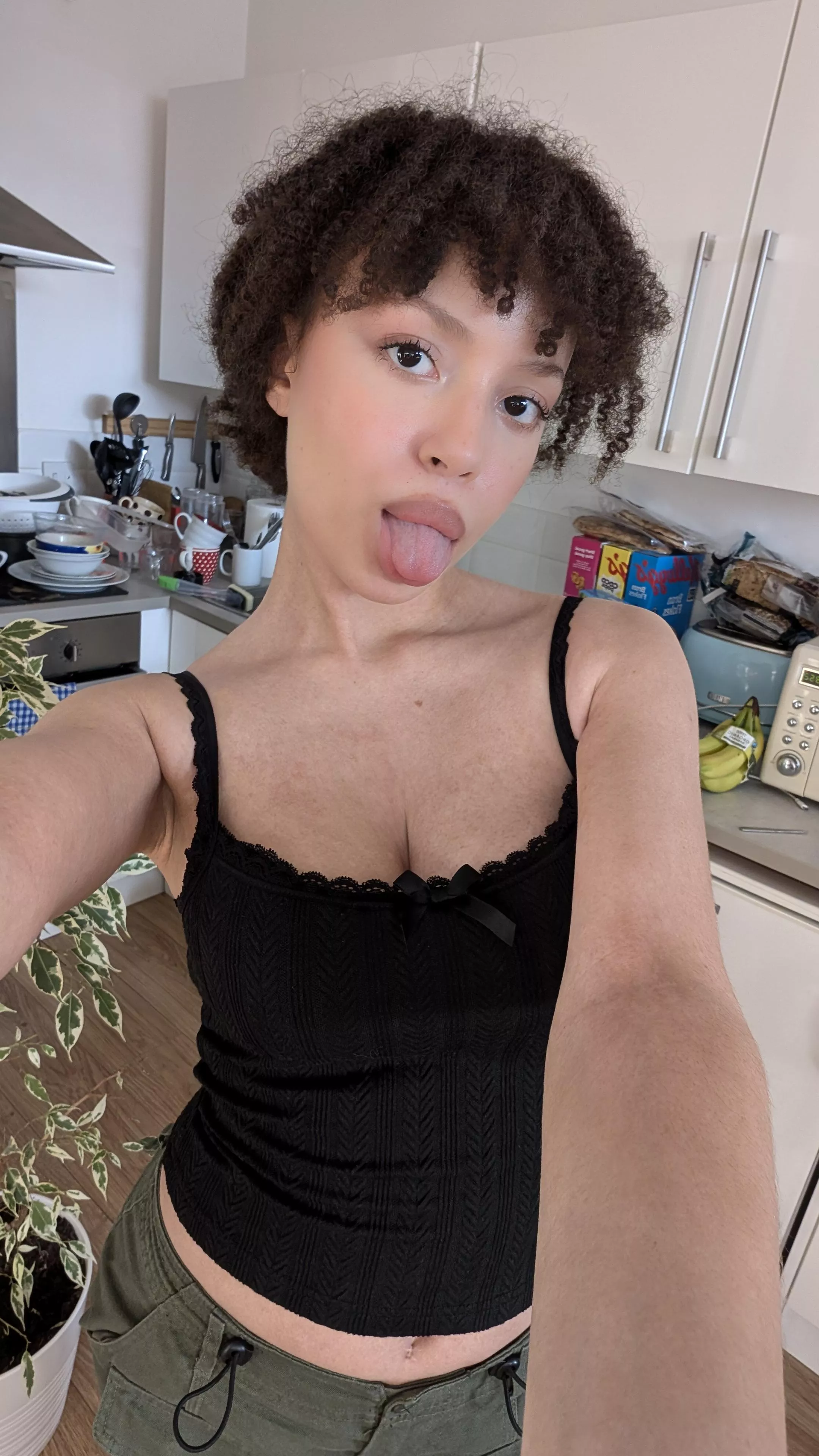 I hope my body can turn you on posted by xx-alien