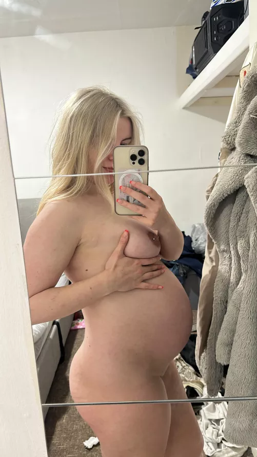 If you're attracted to me, how old are you? by MaiSummers