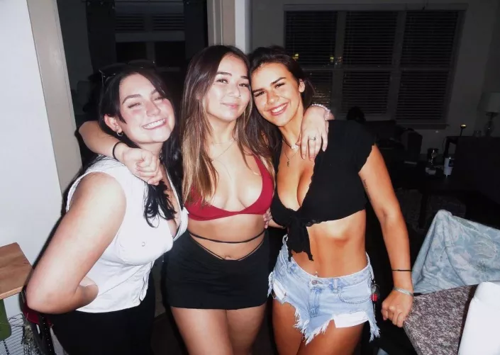 Left, right, or center?  by humblesub123