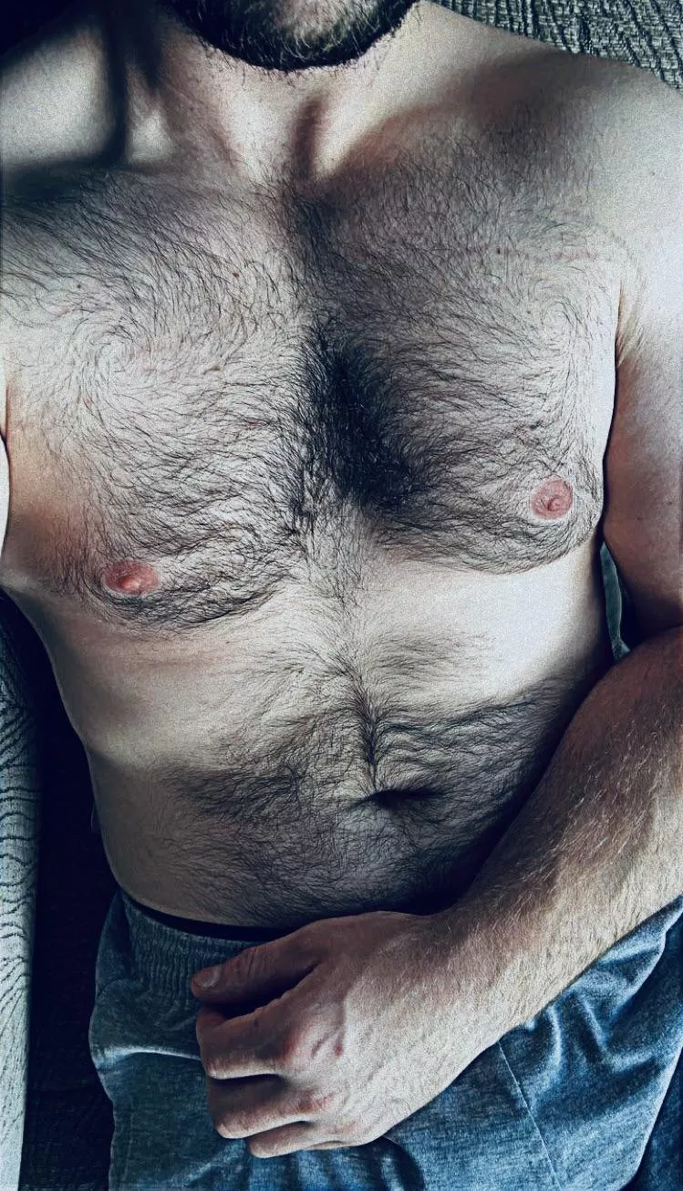 Muscle otter or bear cub? 🤔 posted by PretendDiamond2182