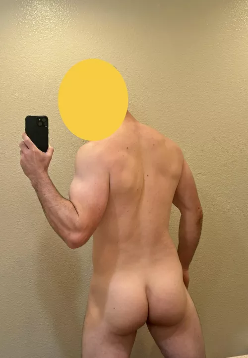 Pre squat pump 😊 by coveredpurple