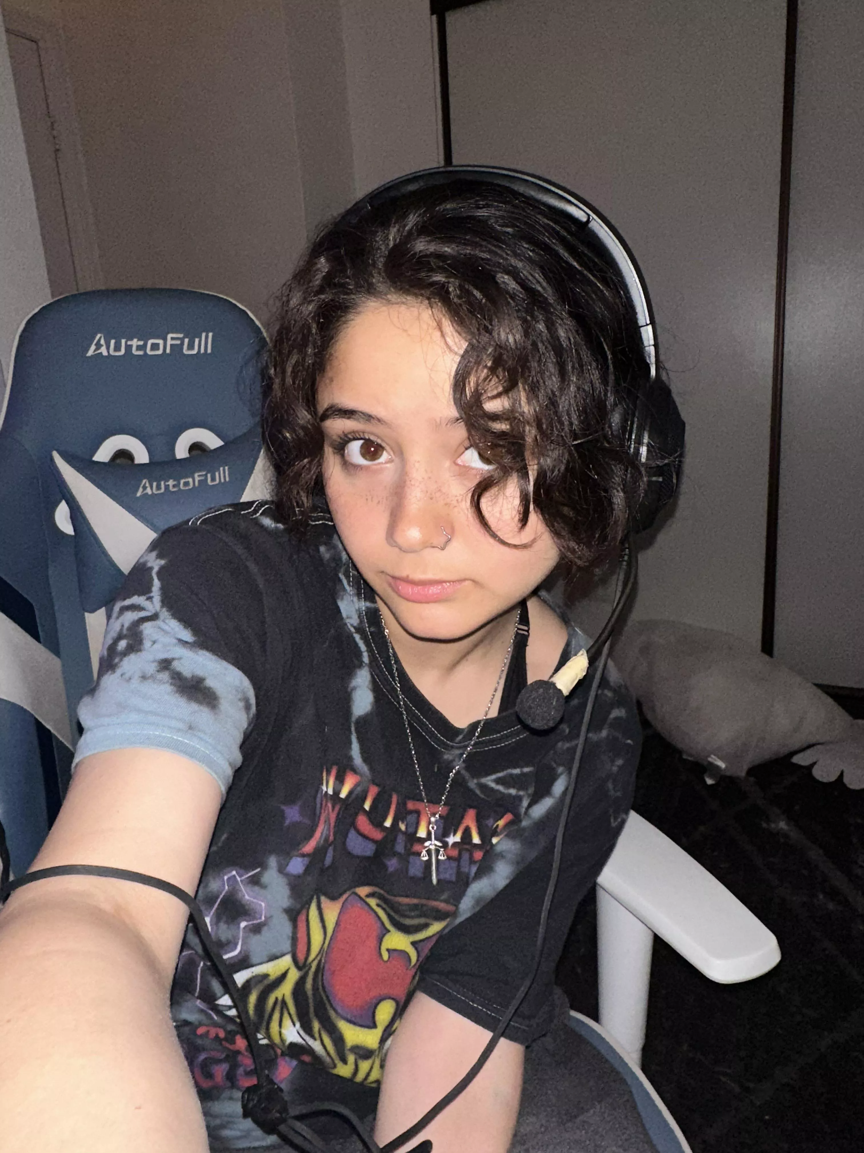 soo, would ya please finish on my face :3 posted by PupFiggy