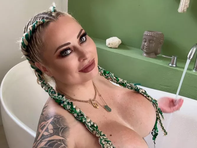 Come fuck me on vacation and pull on these braid by g0thot
