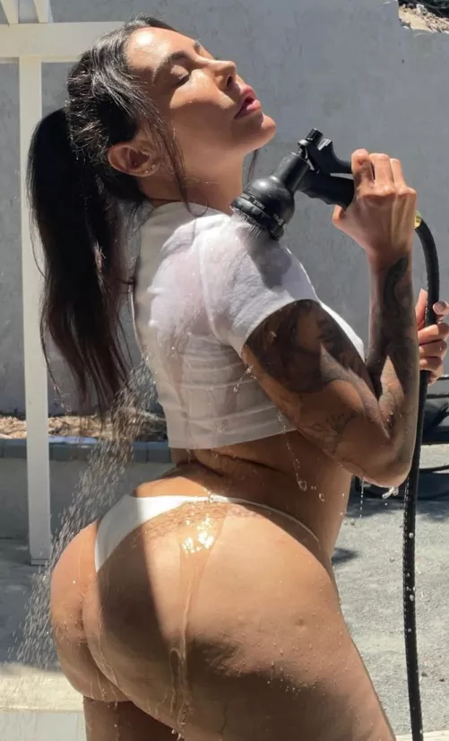 Is her ass natural amd huge??? She natural Kim K? by Arkham_Ghost