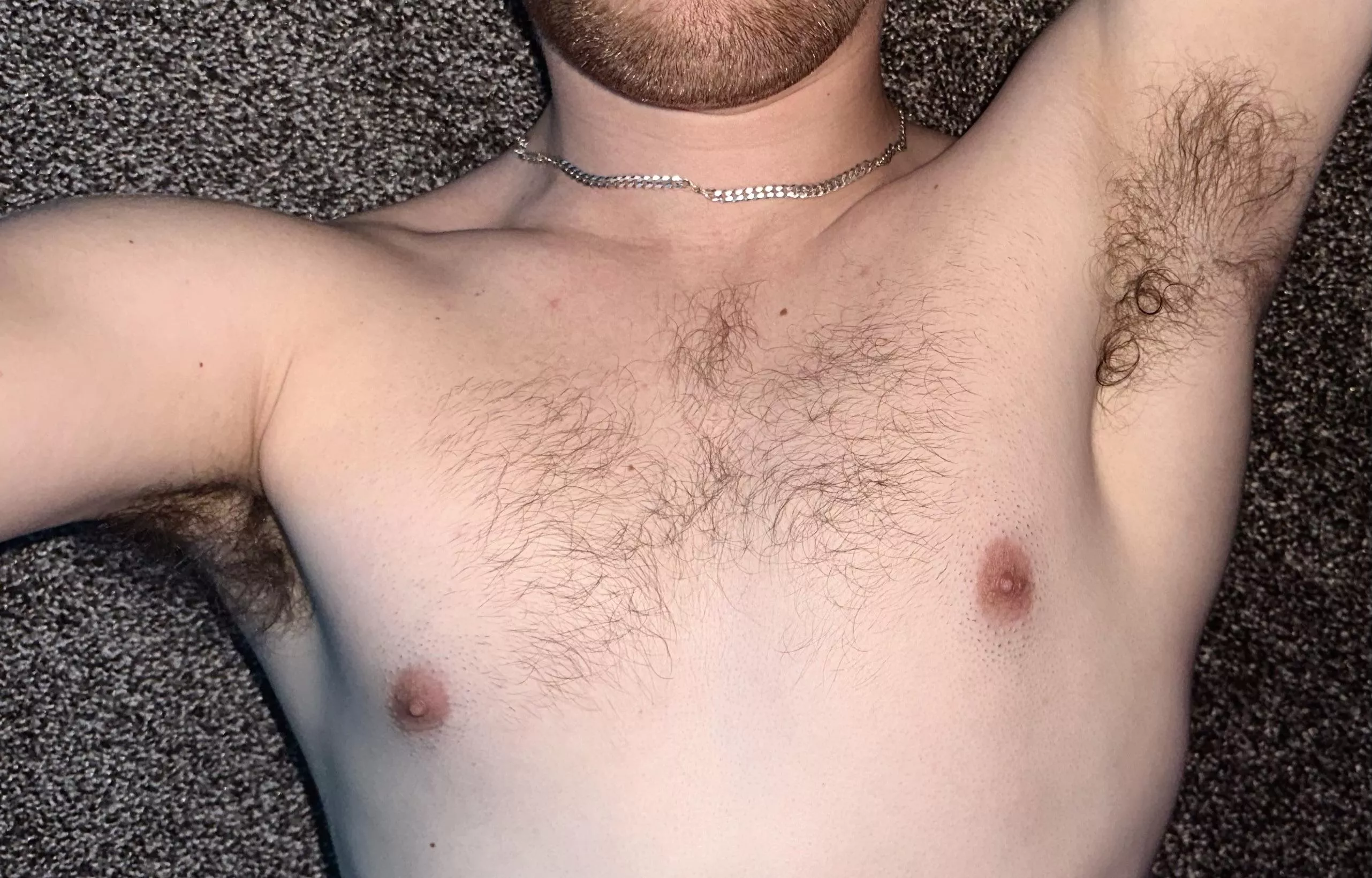 My pits and nipples need some attention 🥵🤤 posted by kallday711