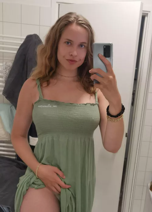 No make up, no problems [F] by naturalgirl_mel