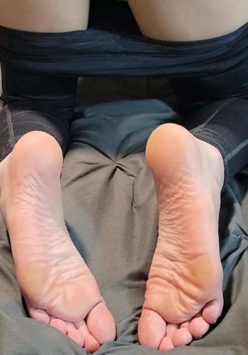What did you notice first? My feet or my leggings around my knees?  by Ks-feet
