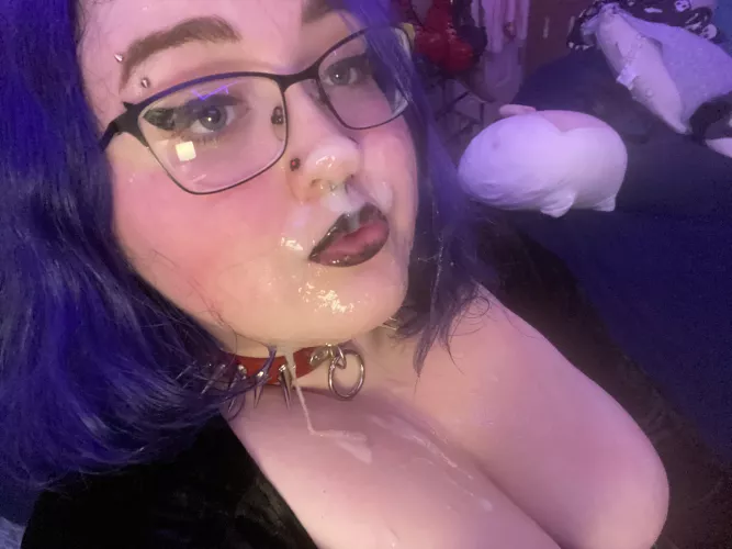 who wants to add to the cum on my face by goddesskarma3