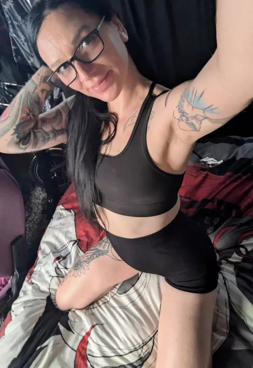 35f Sweaty after an hour cycle... Lick it 😋 by MissRiahxo