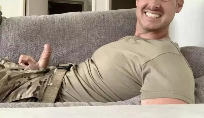 [36] Sorry I was gone so long. I was on a lil vacay! Can anyone guess where I went? posted by slashbanter