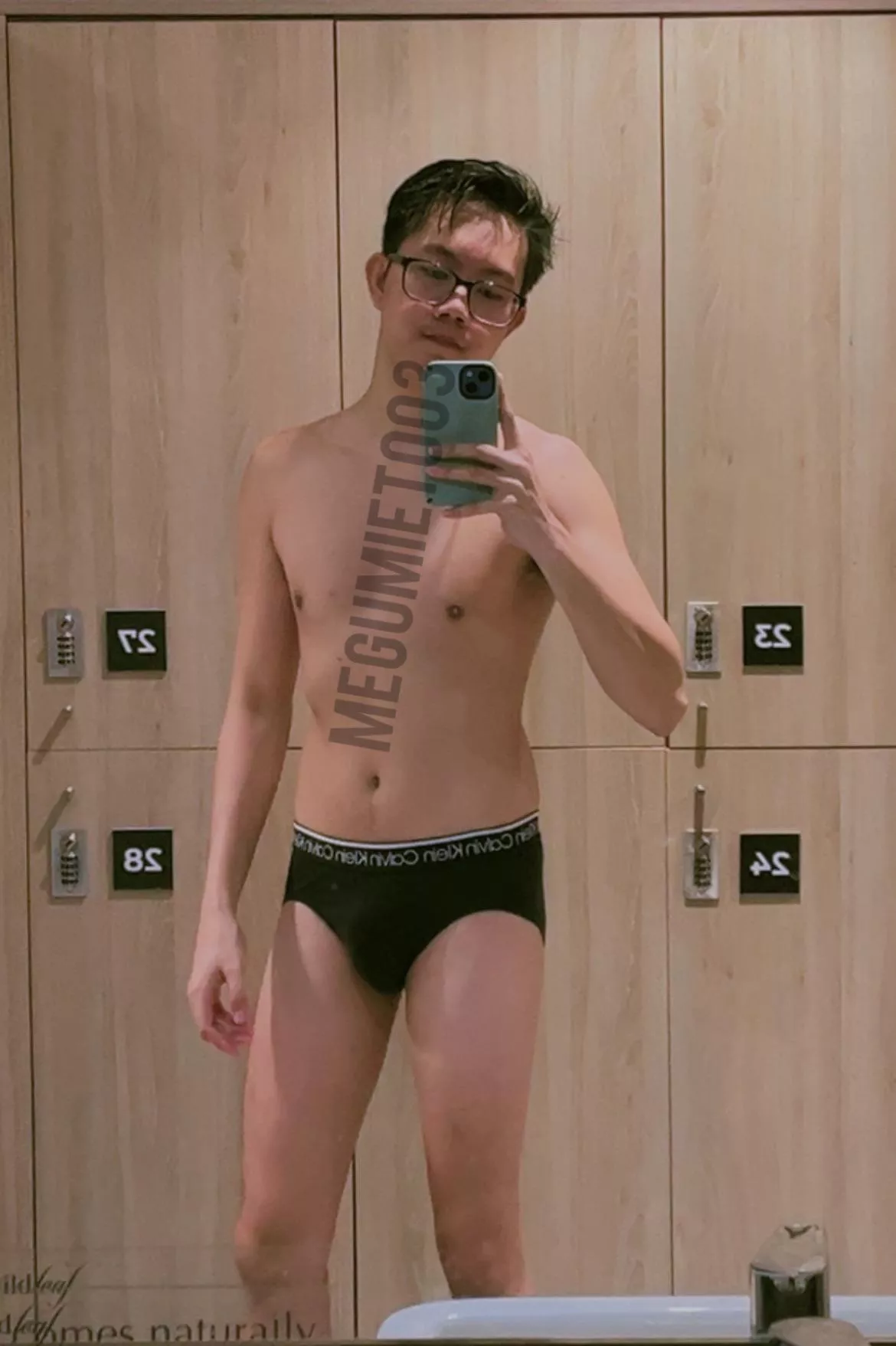 Calvins 😉 🤓  posted by megumieto03