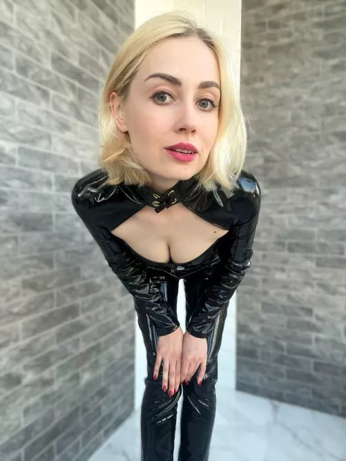 I can be your strict teacher, do you want me to? by SweetieHottieSoul