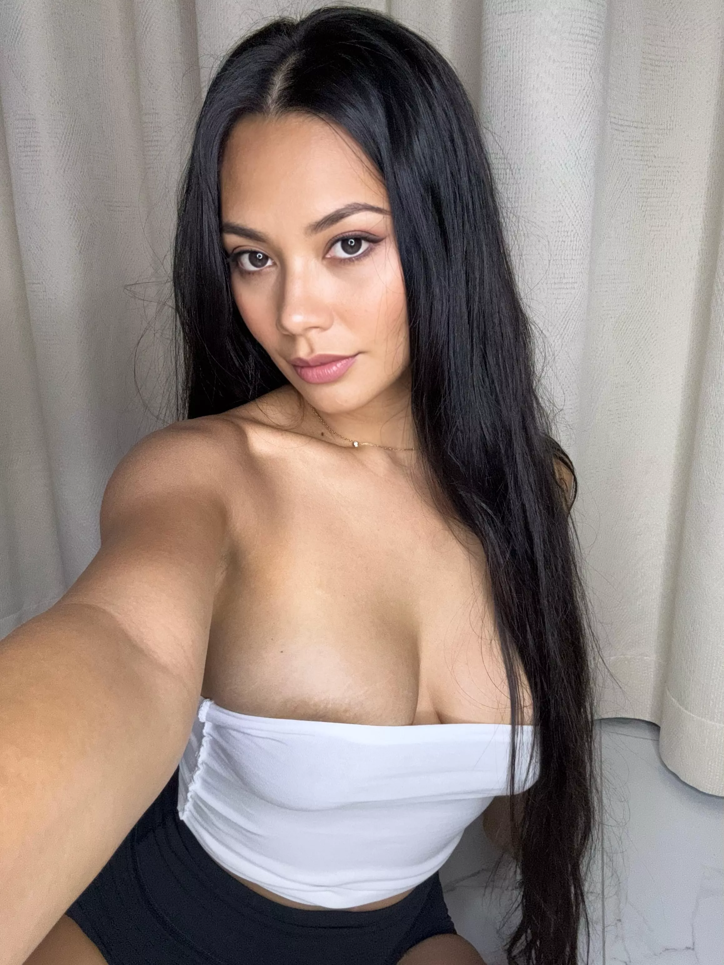 Just dropping a quick selfie before heading out for work posted by ValanorValar