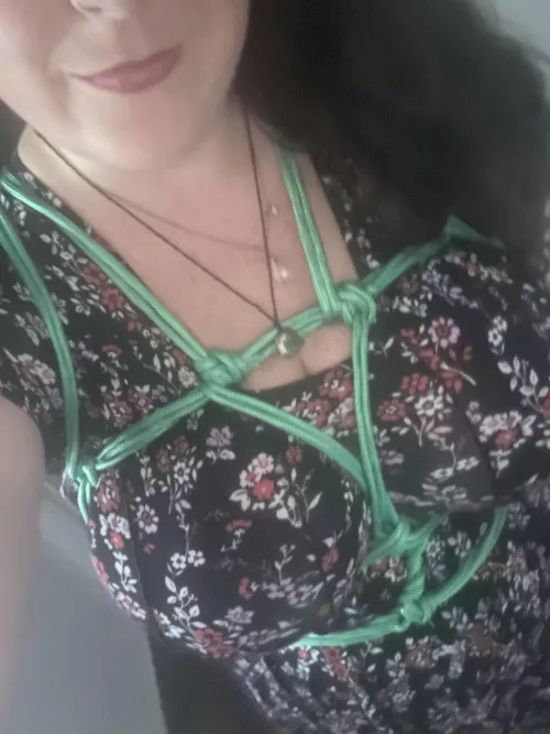 Self tie practice (beginner!) by kittentwo