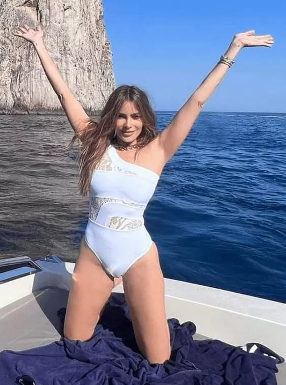 Sogia Vergara  posted by Dangerous_File9372