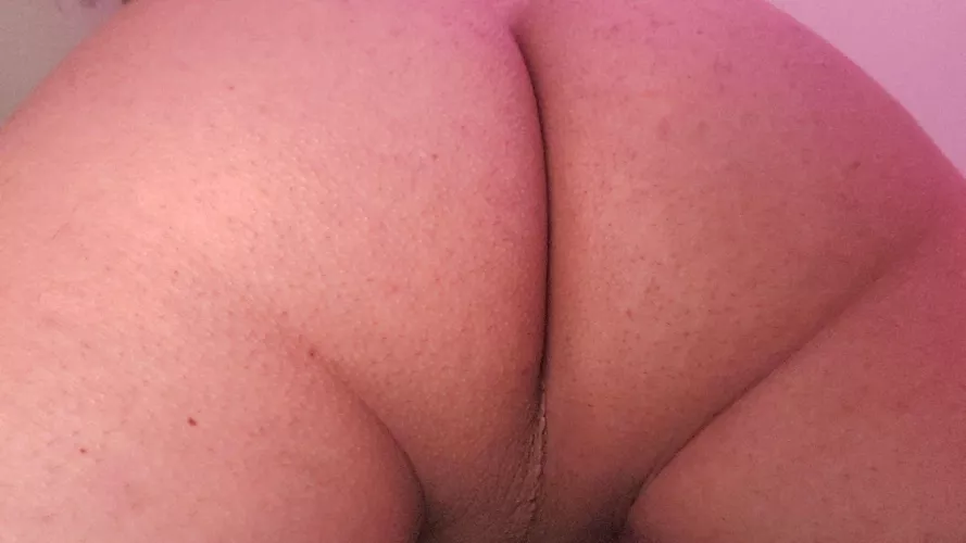 Whos gonna come lay with me? by Blacklikejack