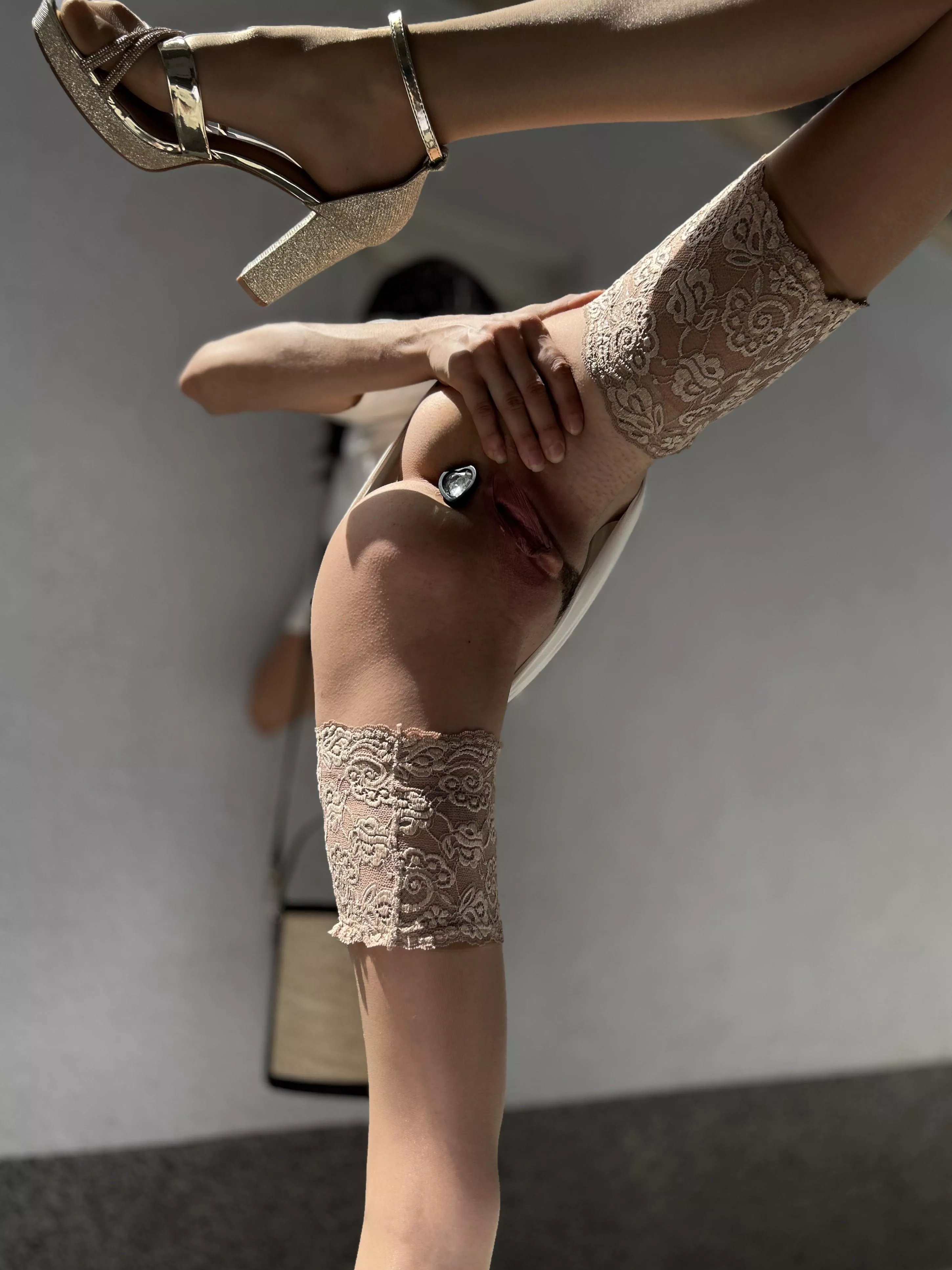 A little surprise under the skirt posted by la_skinny