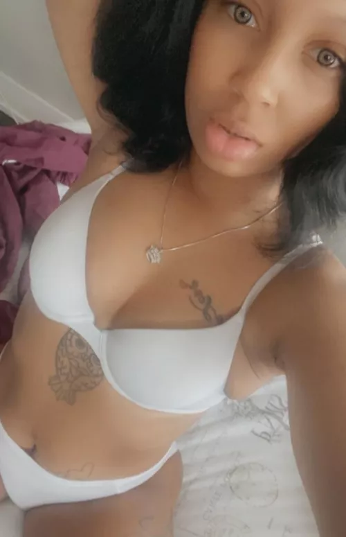 Beauty huney by LoveSweetieeee