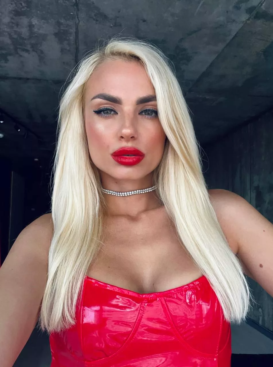 #concentrated - Lola posted by irishsensation4