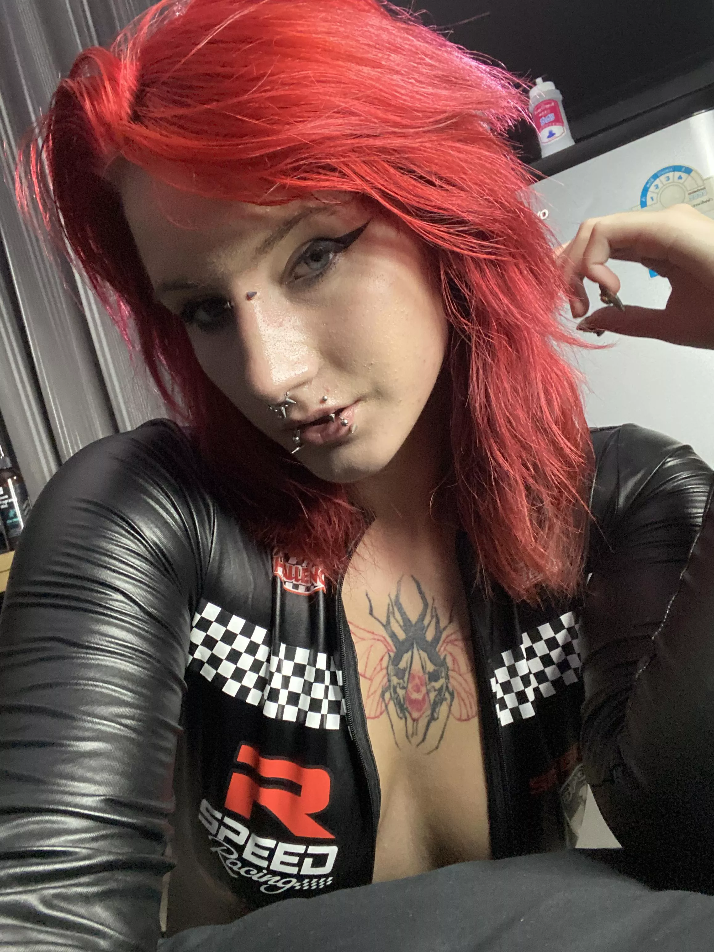 Feel the power of shiny latex on every curve posted by hellinnlove