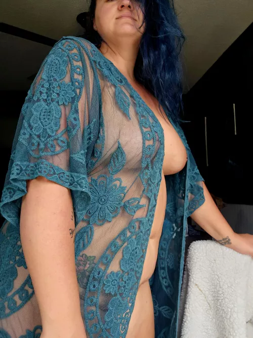 Horny and looking to chat ❤️ by alicemonroestudio