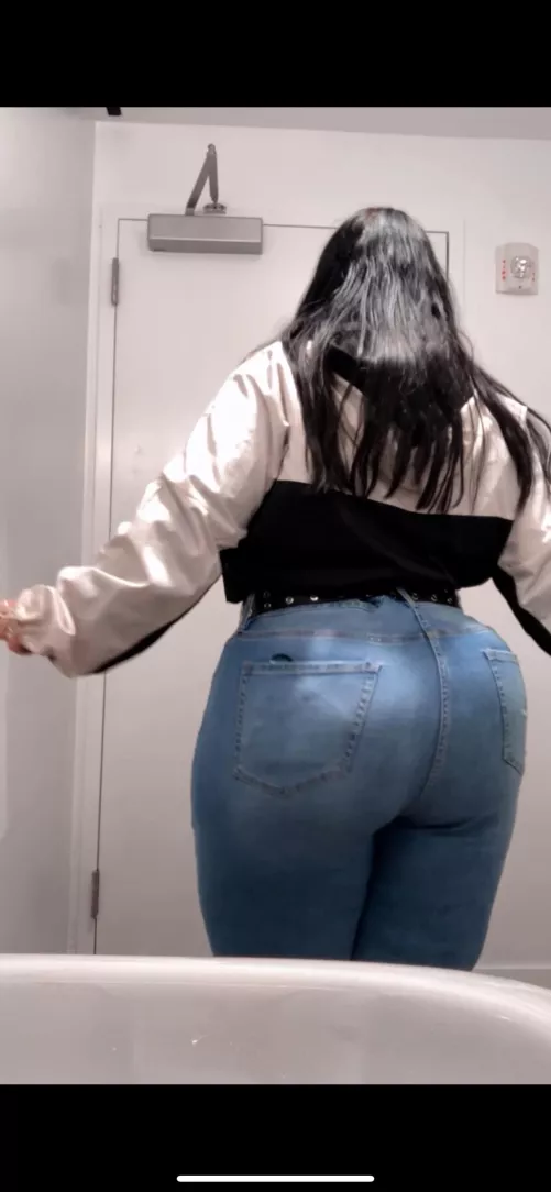 I love my pear shape in these jeans 🥰 by your_final_girl