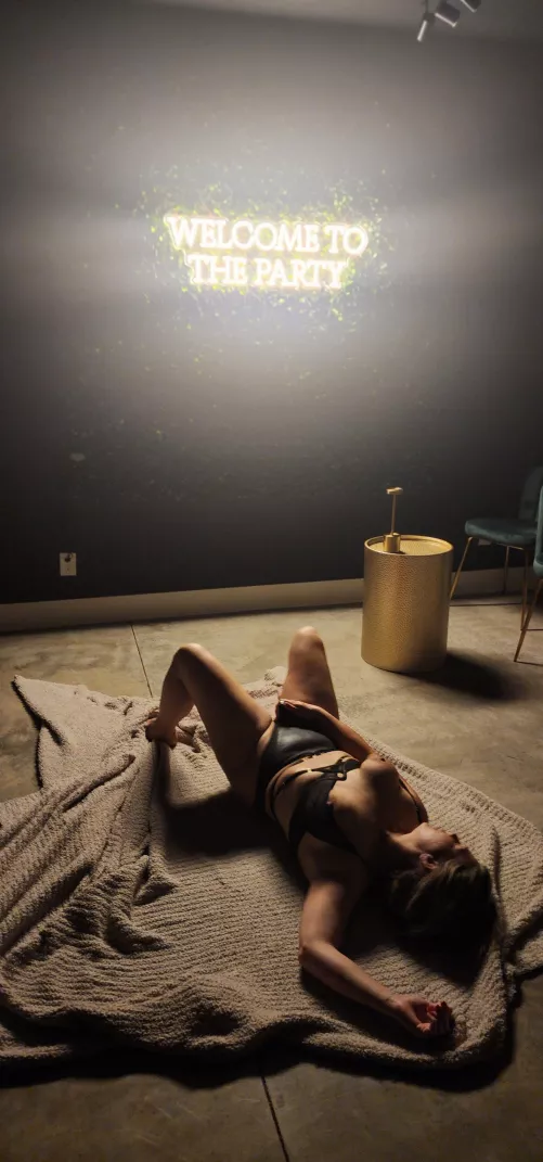 I'll start. My name is Rod, and I like to party.  by temptressXtempted